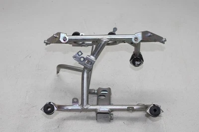 2013 HONDA PCX150 UPPER FAIRING MIRROR GAUGES STAY BRACKET - Image 1 of 4