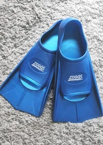 Zoggs Bluefin Silicone Short Blade Fins Blue UK Size 4 5 scuba diving beach - Picture 1 of 6