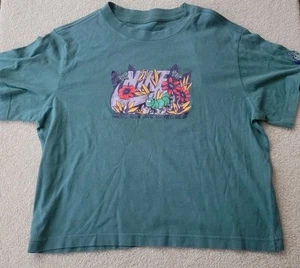 Nike Youth Cropped Green Acid Washed Floral T-shirt Size Large Embroidered Bug - Picture 1 of 6