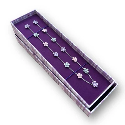 Collar Taylor Swift 'Habla Ahora' Flor de Cerezo - Mercancía Oficial, Nuevo en Caja Foto 1 de 4