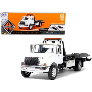 34040) Jada Toys.  INTERNATIONAL FLATBED Tow Truck - White COLOR. 1/24 SCALE.  - Picture 1 of 7