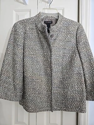 Chaqueta de tweed Axcess para mujer talla grande con diamantes de imitación a lo largo de los botones  Foto 1 de 4