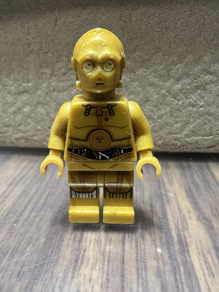Minifigura Lego Star Wars C-3PO. Foto 1 de 1