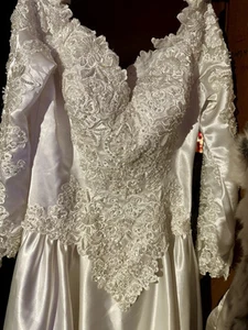 VINTAGE 1990’s Wedding Dress Size 12 - Picture 1 of 9