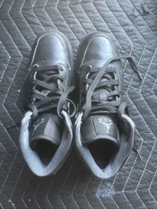 Black Nike Air 6.5Y UPC00888410174678 - Picture 1 of 4