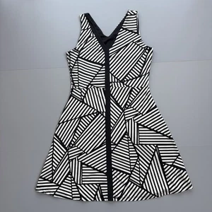 Vestido Title Nine Hillarys Dream Talla Mediana Negro Blanco Patinadora Niña Deportivo Playa - Imagen 1 de 12