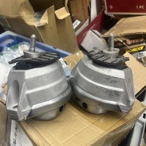 LEFT and RIGHT Engine Mounts Motor Mount for BMW 525i 2.5L 3.0L 528i 530i 3.0L - Picture 1 of 2
