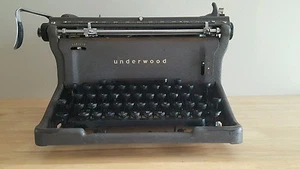 Antique Vintage "RARE" UNDERWOOD Manual Typewriter Great Condition - Picture 1 of 8