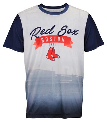 Camiseta Forever Collectibles MLB para hombre Boston Red Sox Outfield Photo Foto 1 de 3