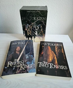 The Lord of the Rings by J.R.R. Tolkien - 3 Volume Edition Box Set ONLY 2 BOOKS - Imagen 1 de 13