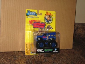 Muscle Machines Animal House 1:64 Chevrolet Silverado Monster Truck '04 - Picture 1 of 3