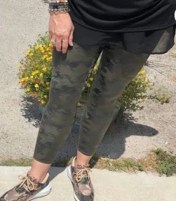 Leggings Spanx 3X Talla Grande Camuflados Imitación Cuero Forma Nuevos con Etiquetas Foto 1 de 4