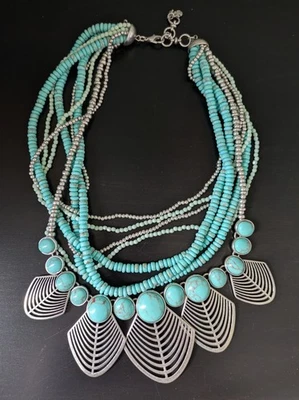 Collar con cuentas turquesa semiprecioso marca Lucky Foto 1 de 4
