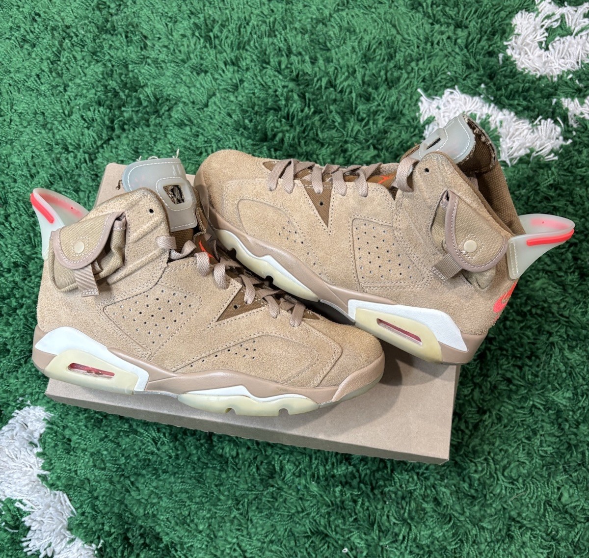 Jordan 6 Retro x Travis Scott Mid British Khaki for Sale Jordan 6 Retro x Travis Scott Mid British Khaki for Sale