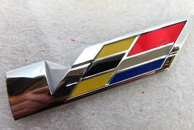 OEM GM NOS new Cadillac XLR V series emblem logo insignia badge ornament XLR-V Foto 1 de 4