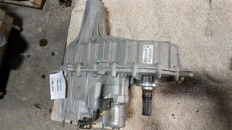 2019-21 new style Ram 1500 Transfer Case 2406454 - Image 1 of 4