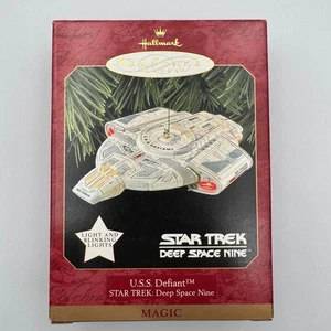 Hallmark Keepsake Ornament Star Trek Deep Space Nine U.S.S Defiant 1997 Magic - Picture 1 of 13
