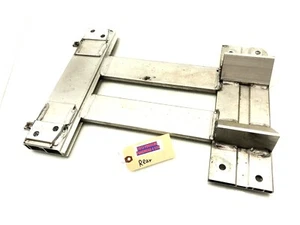 2010-2016 PORSCHE PANAMERA TRANSMISSION MOUNT BRACKET OEM. - Picture 1 of 7