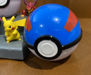 2016 POKEMON GO PIKACHU DETAILED MINI PVC FIGURE IN POKE-BALL T-ARTS NM!!! - Picture 1 of 7