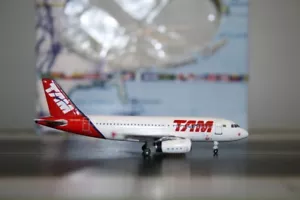 Aeroclassics 1:400 TAM Brasil Airbus A319-100 PR-MAM Model Plane - Picture 1 of 7