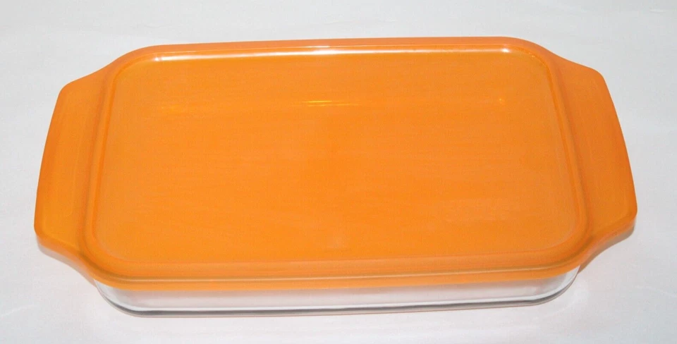 Lock & Lock Food Storage Container Rectangular Glass Dish Cake Pan & Lid Orange - Image 1 of 4