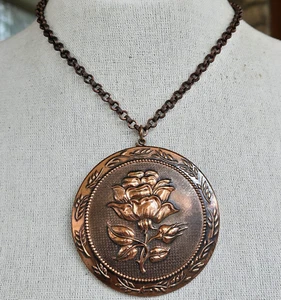 Gargantilla colgante grande vintage floral en relieve collar cadena Rolo de 17" - Imagen 1 de 7