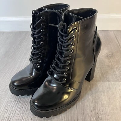 Botas FOREVER 21 Negras Gruesas Plataforma Con Cordones Tacón Bloque Talla US 10 Góticas Foto 1 de 4