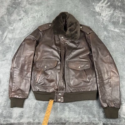 Chaqueta de vuelo bombardero de cuero militar vintage EE. UU. Berman's 44 cuello de piel marrón Foto 1 de 4