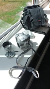 Retro Fujifilm FinePix S3500 Vintage Digital Compact Camera 4MP CCD Sensor - Picture 1 of 14