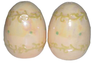 Vintage Easter Eggs Salt and Pepper Shakers Ceramic Pastel Iridescent Glaze - Picture 1 of 8