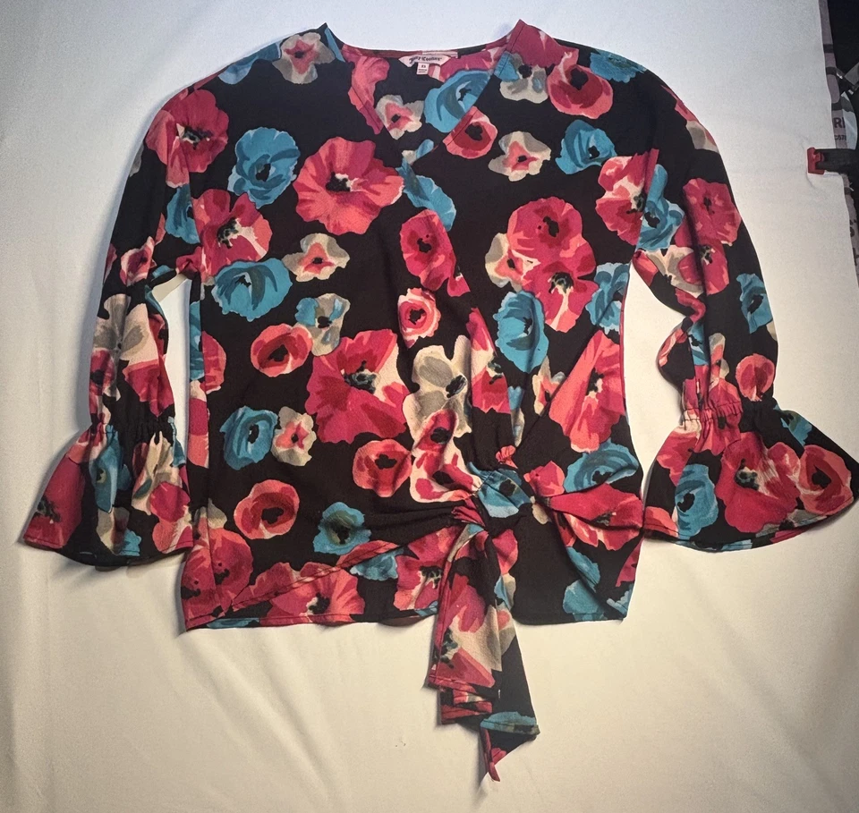 Top túnica Juicy Couture para mujer mediano floral lazo mangas campana delanteras elástico Foto 1 de 4