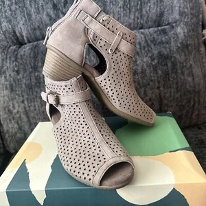 Stivaletto Earth Intrepid Nubuck traforato punta aperta tacco marrone donna 6 con scatola - Foto 1 di 8