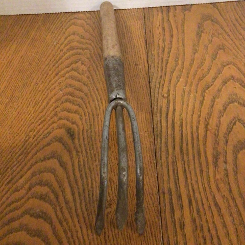 Vintage Garden 14 1/2 inch -Hand Cultivator Claw Rake- Wood Handle Farm Tool Cover