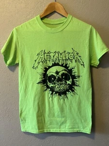 Camiseta Metallica Verde Neón Calavera Sol Novio Calce Juniors Banda Talla Mediana - Imagen 1 de 9