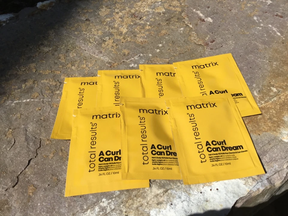 Matrix A Curl Can Dream 头发和头皮油 0.34 盎司 7 包 免运费 — 第 1/1 张图片