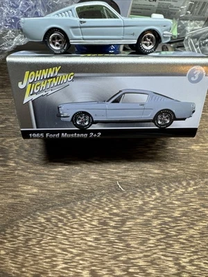 1965 Ford Mustang 2+2 Collectible 1:64 Scale Johnny Lightning Loose With Tin - Image 1 of 4