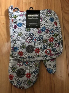 Vera Bradley Star Wars Far, Far Away 2022 Oven Mitt & Pot Holder 2 P Set Exact - Picture 1 of 3