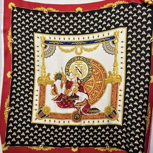 Vintage Gianni Versace Silk Fabric Fly Pattern Medusa Red Border 55.5" x 65 1/8" - Bild 1 von 10