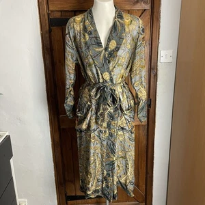 One Hundred Stars Damen grau blau Blatt Paisley Kimono Gürtel lang Morgenmantel Kleid - Bild 1 von 11