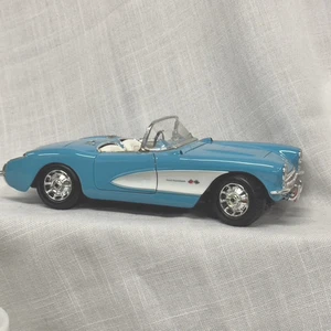 1957 Chevrolet Corvette Convertible 1:18 Scale Maisto Diecast Blue and White - Picture 1 of 17