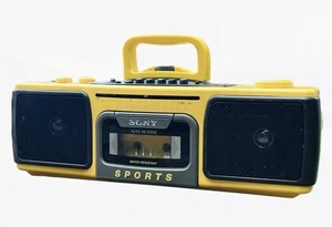 Sony CFS-930 Deportes AM/FM Estéreo Radio Cassette Reproductor Boombox De Colección - Probado - Imagen 1 de 3