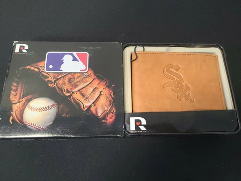 MLB Chicago White Sox Bi-Fold Leather Wallet , New Metal Case FREE SHIPPING Cover