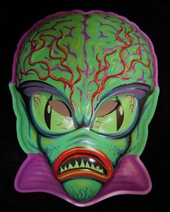 Ghoulsville BEN COOPER Space Alien HUGE Mask Halloween Retro A Go Go Wall Decor - Picture 1 of 2