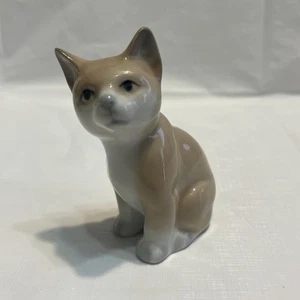 Vintage Otagiri Tan White Cat Kitten Figurine Japan Realistic No Chips - Picture 1 of 6