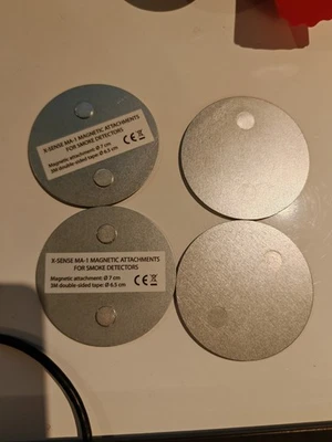 X-Sense Magnetic Adhesive Pads for Smoke Alarms Fast Easy Installation No screws - Image 1 of 2