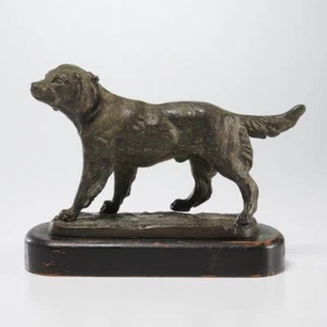 Statuetta Cane da Caccia Retriever in Metallo Fuso Vintage con Base in Legno 6,5"l - Foto 1 di 6