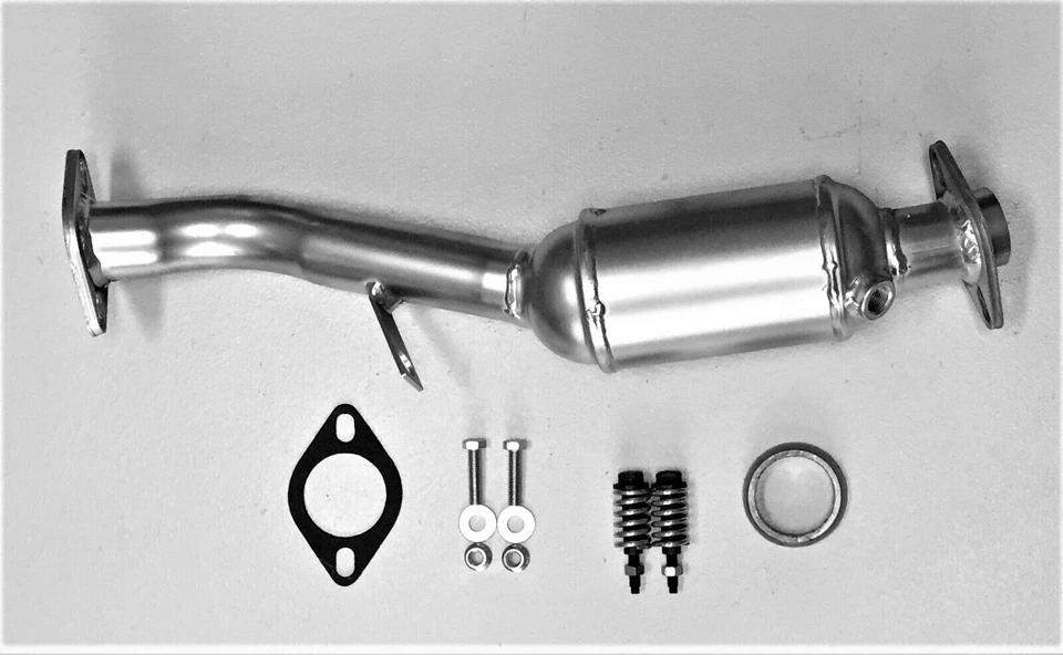 Fits 1995-2001 Subaru Forester/Impreza/Legacy 2.2L 2.5L V4 Catalytic Converter - Image 1 of 1