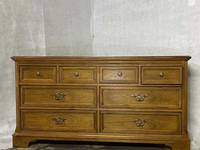 antique lexington drersser - Image 1 of 4