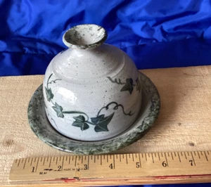 Pottery Butter Crock/Dish with Lid  "Sugarcamp" Ivy Pattern - Pre-owned - Picture 1 of 9