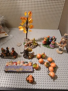 Department 56 like Halloween Village LOOSE Accessories Village Rare - Picture 1 of 5